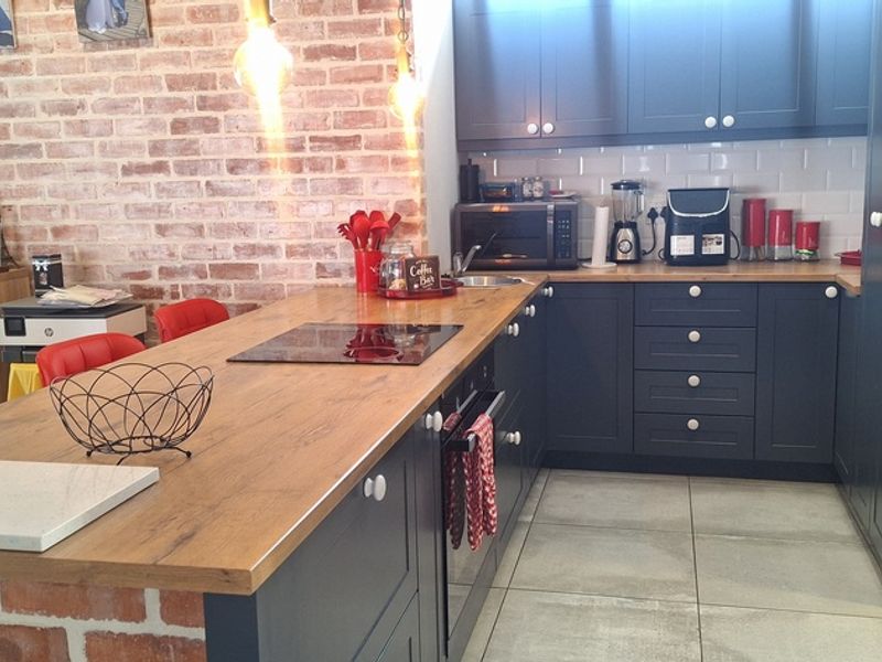 Find Tranquility with this 4 Bedroom house in Country Club - Photo 8