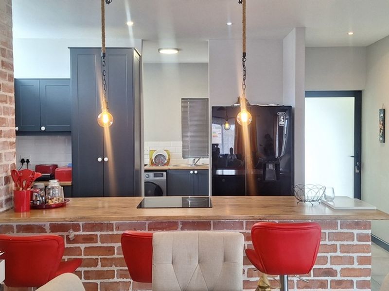 Find Tranquility with this 4 Bedroom house in Country Club - Photo 5