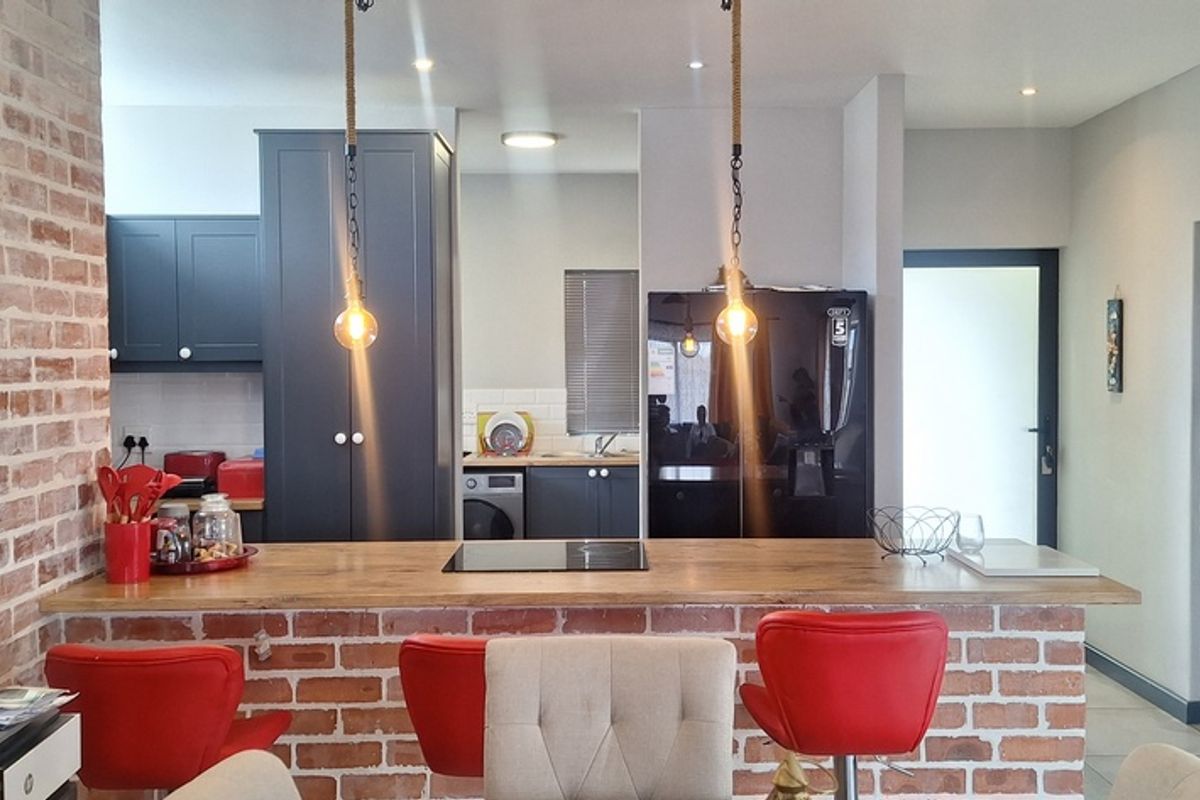 Find Tranquility with this 4 Bedroom house in Country Club - Photo 5