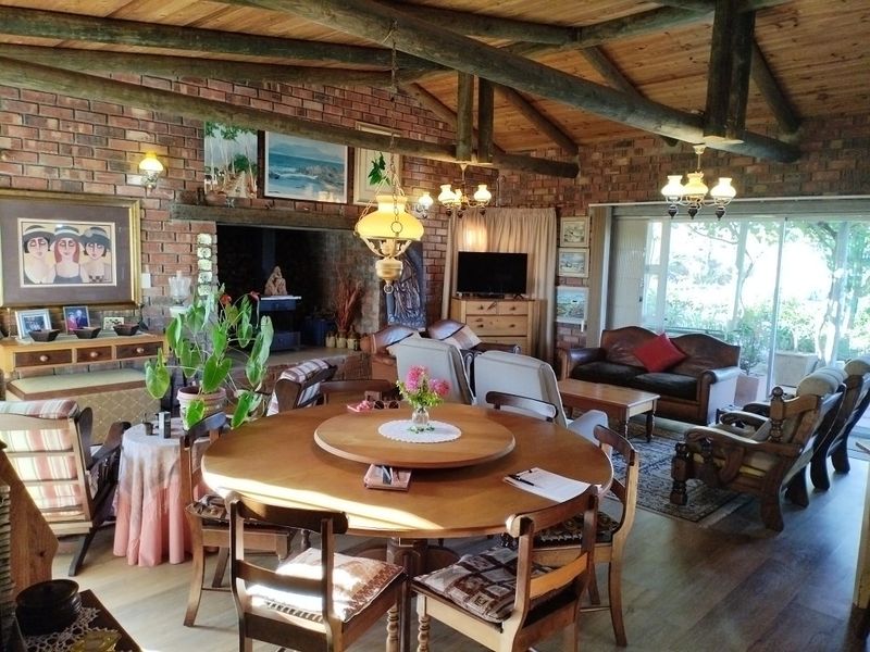 Four Bedroom House for Sale in Betty's Bay - Photo 5