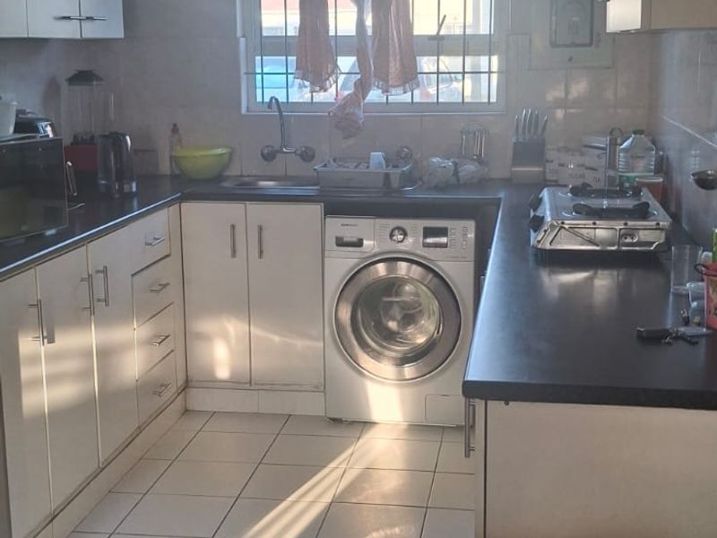 Modern Comfort Meets Everyday Convenience - Photo 7