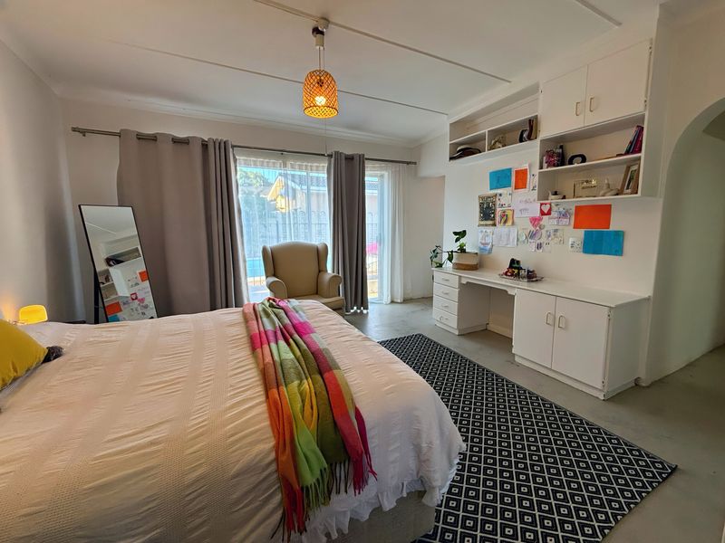 Stylish Spanish Architecture - Photo 7