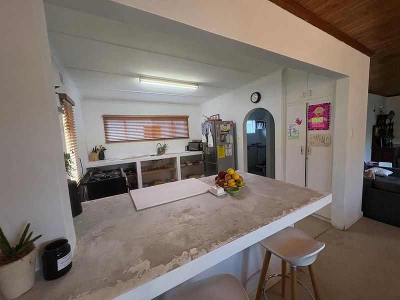 Stylish Spanish Architecture - Photo 3