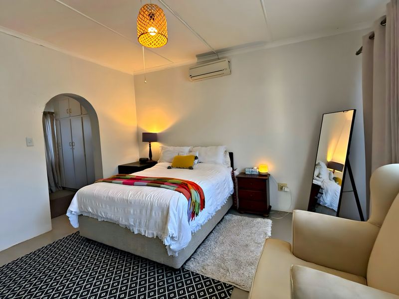 Stylish Spanish Architecture - Photo 4