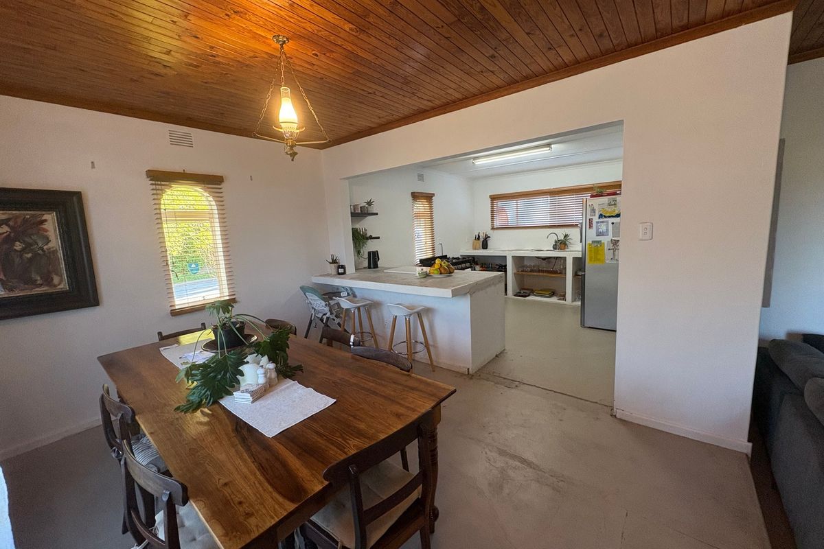 Stylish Spanish Architecture - Photo 2