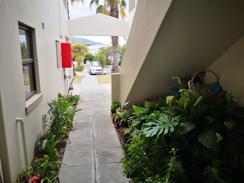 Spacious And Neat Ground Floor Unit In Popular The Greens Golf Estate - Photo 10