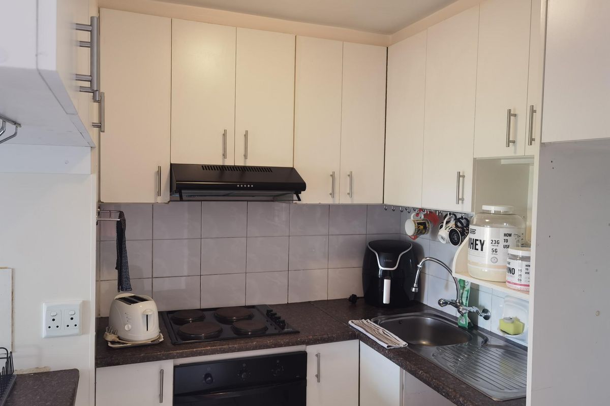 Spacious And Neat Ground Floor Unit In Popular The Greens Golf Estate - Photo 5