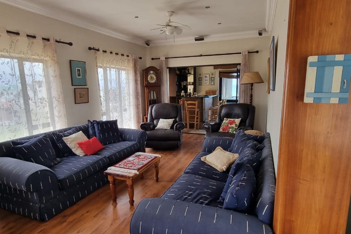 Unmatched Coastal Investment – A Rare High Capacity Property 50m from the Ocean - Photo 2