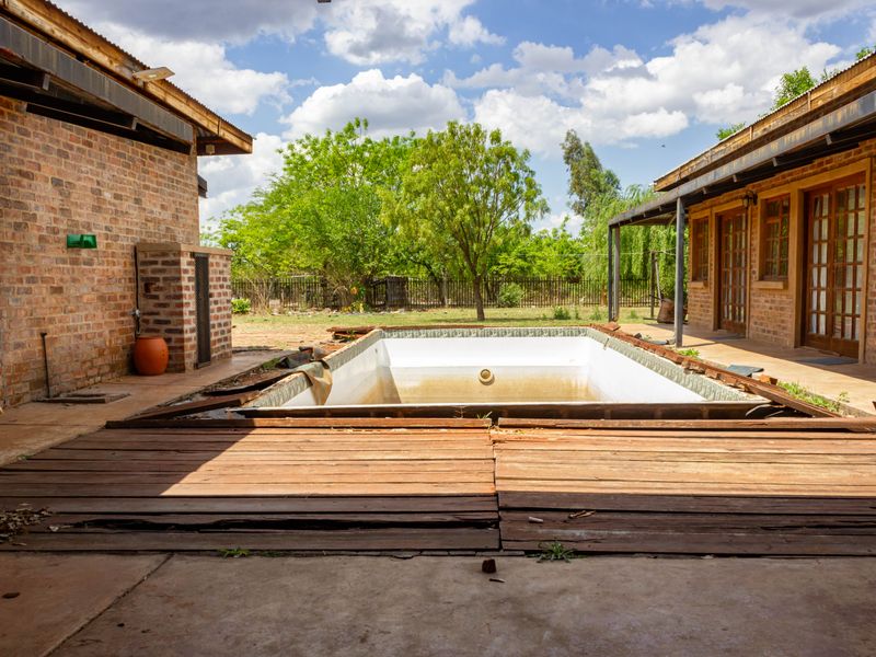 Farm in Heatherdale AH, Akasia - perfect for those seeking country living within reach of the city. - Photo 6