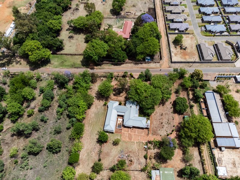 Farm in Heatherdale AH, Akasia - perfect for those seeking country living within reach of the city. - Photo 2