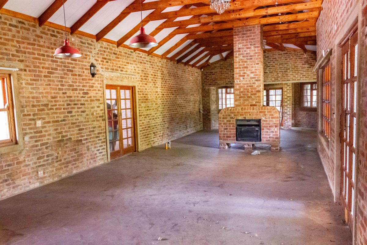 Farm in Heatherdale AH, Akasia - perfect for those seeking country living within reach of the city. - Photo 4