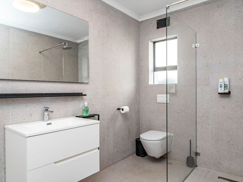 Under Offer - Photo 9