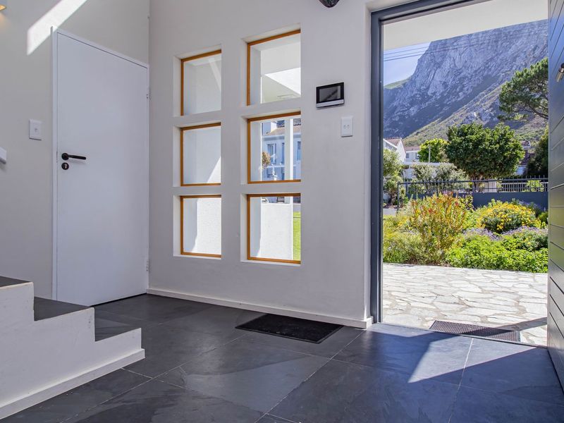 Under Offer - Photo 3