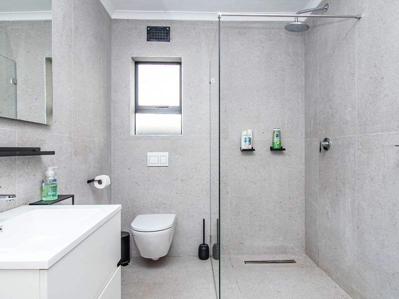 Under Offer - Photo 6