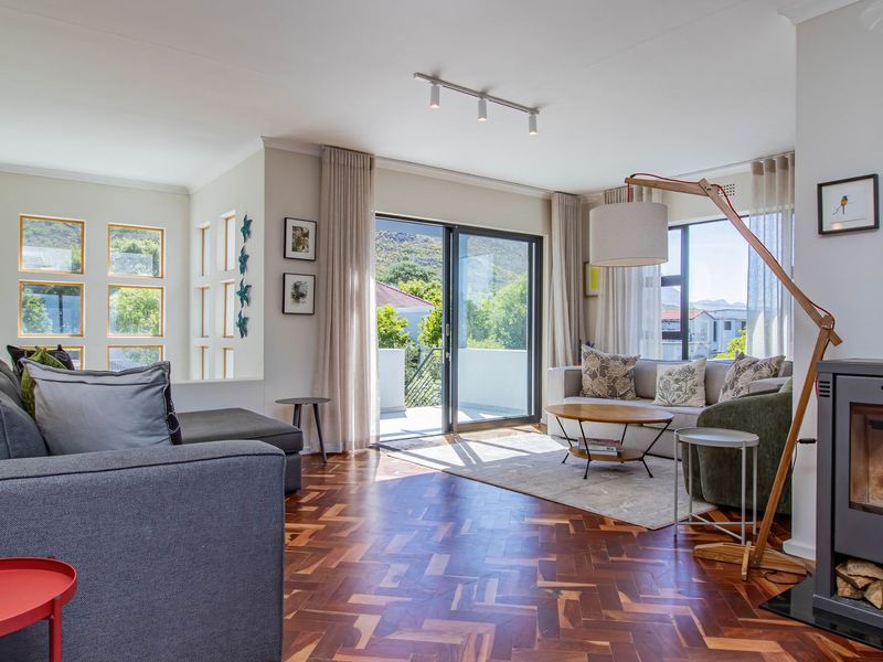 Under Offer - Photo 5