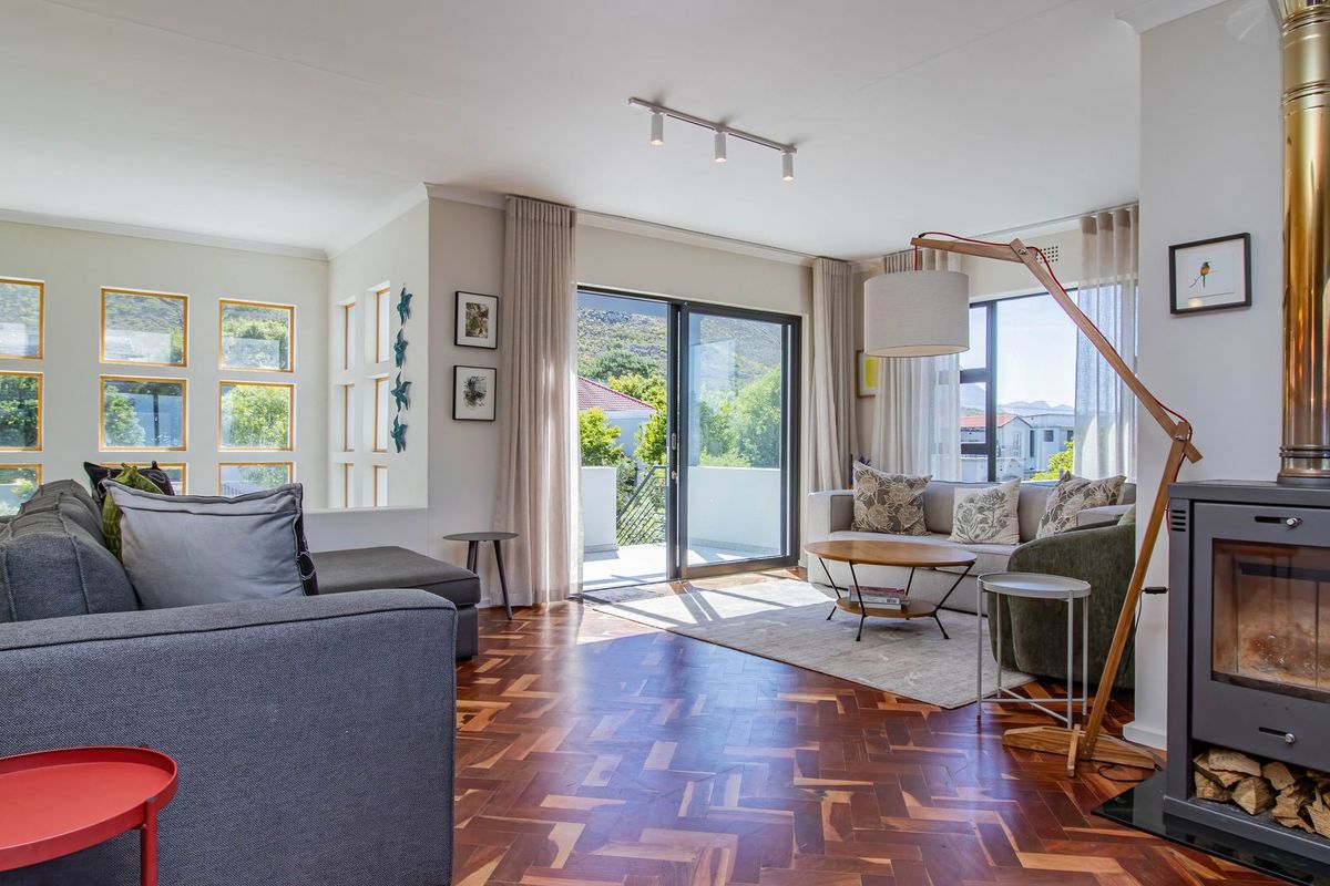 Under Offer - Photo 5