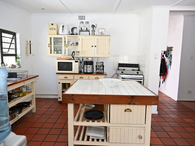 Family Home - What-a-lot-I've got to offer! - Photo 6