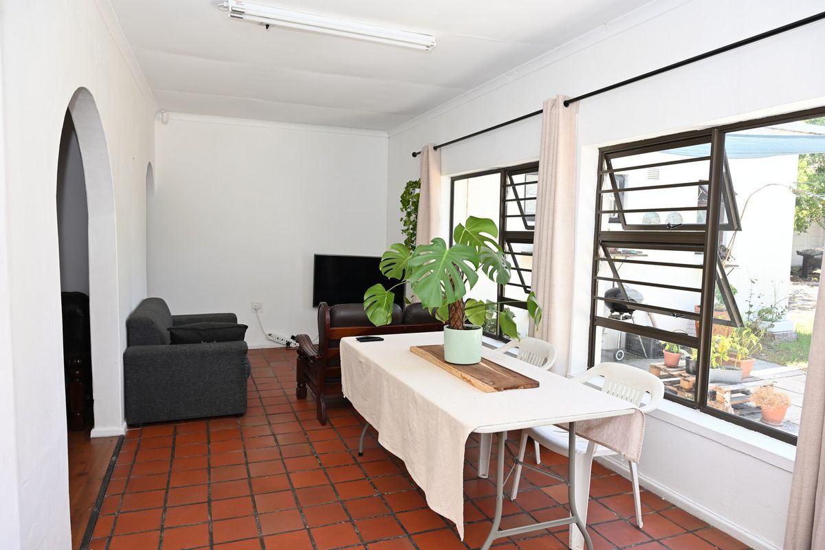 Family Home - What-a-lot-I've got to offer! - Photo 2