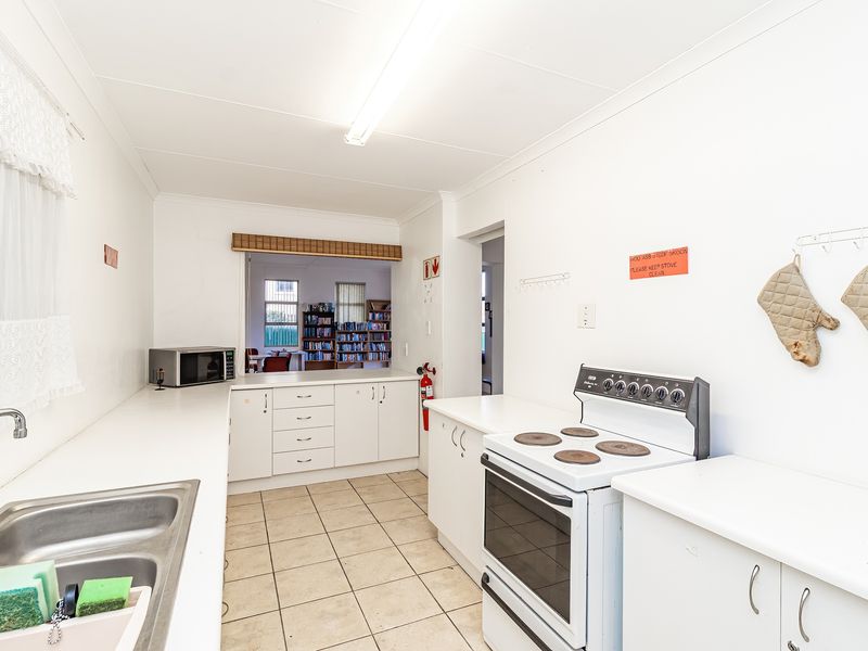 Spacious Opportunity in a Complex in Westcliff, Hermanus - Photo 10