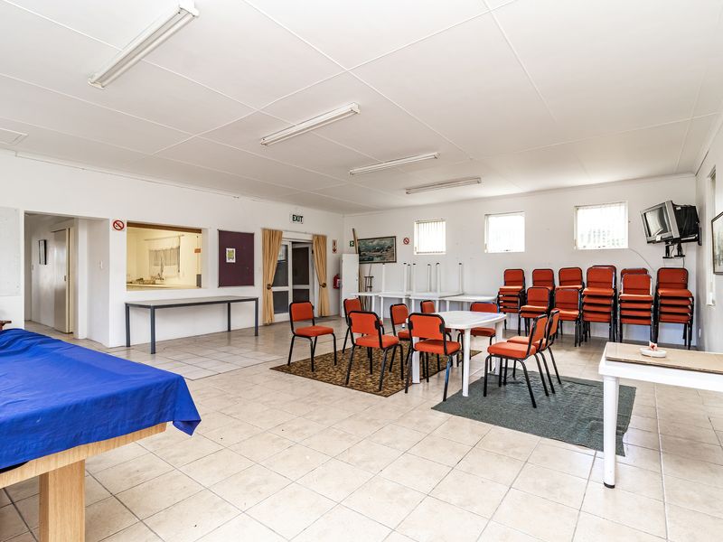 Spacious Opportunity in a Complex in Westcliff, Hermanus - Photo 6