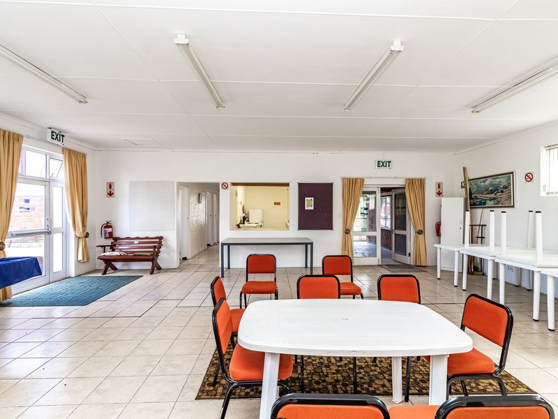 Spacious Opportunity in a Complex in Westcliff, Hermanus - Photo 7