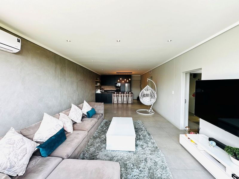 Luxury Apartment with Scenic Views in Ascend to Midstream - Photo 9