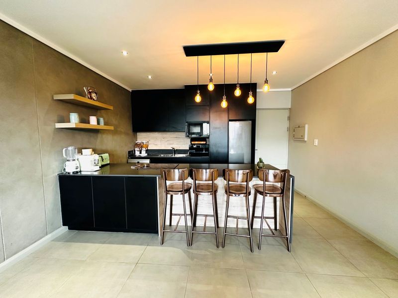 Luxury Apartment with Scenic Views in Ascend to Midstream - Photo 7