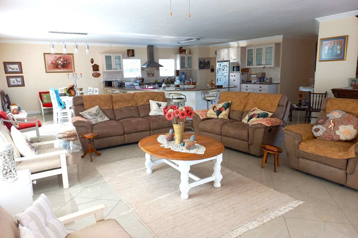 Beautiful Coastal Home for Sale in Port Owen - Photo 2