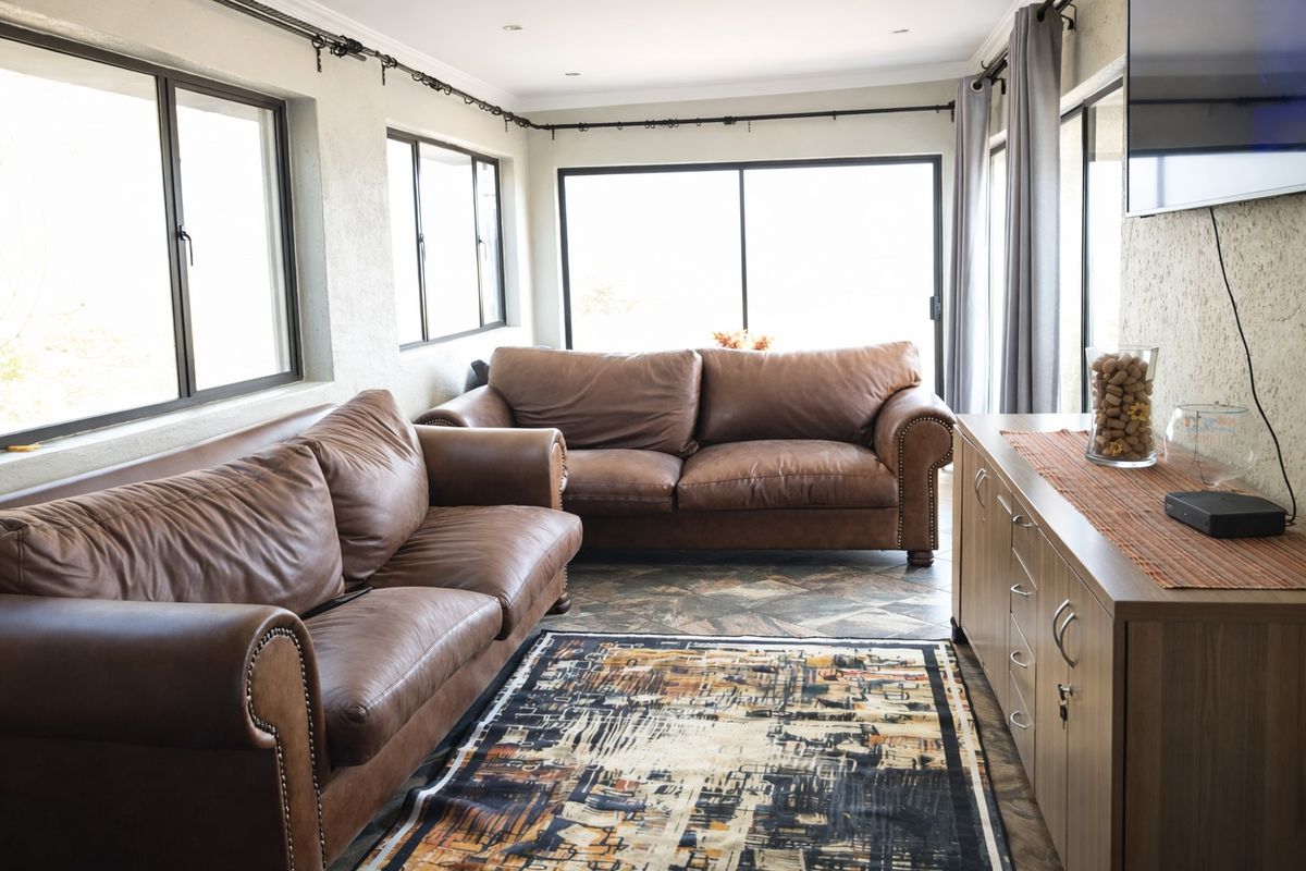 Spacious 3-Bedroom Home with Double Garage in Witpoortjie - Photo 3