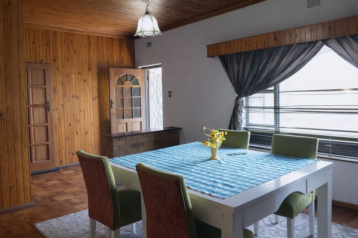 Spacious 3-Bedroom Home with Double Garage in Witpoortjie - Photo 2