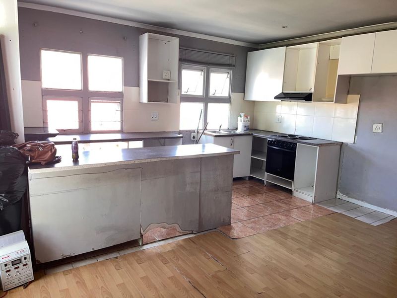 Stunning Apartment in Claremont - Photo 2