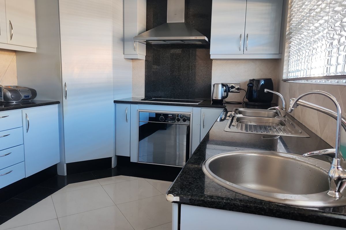 House For Sale In Cape Town - Photo 4