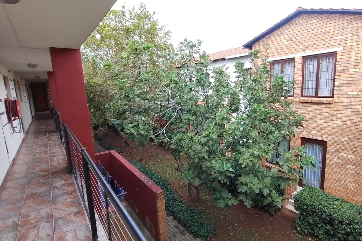 Modern Comfort and Convenience in a Secure Lifestyle Complex - Photo 3