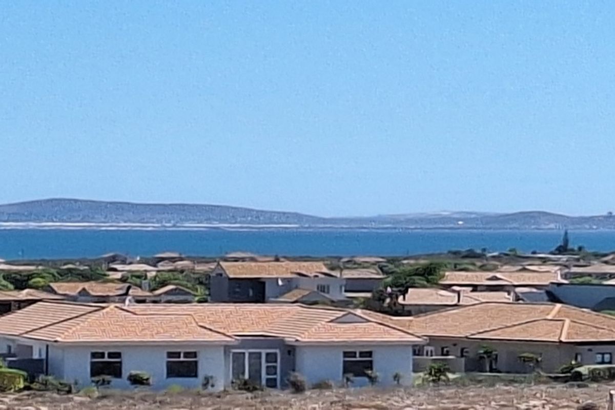 Exquisite Brand-New Home in Langebaan Country Estate at LE JUILLE – Clubhouse Side - Photo 2