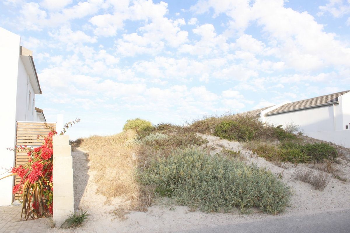 Prime East-Facing Seafront Vacant Plot  – No Transfer Duty - Photo 4