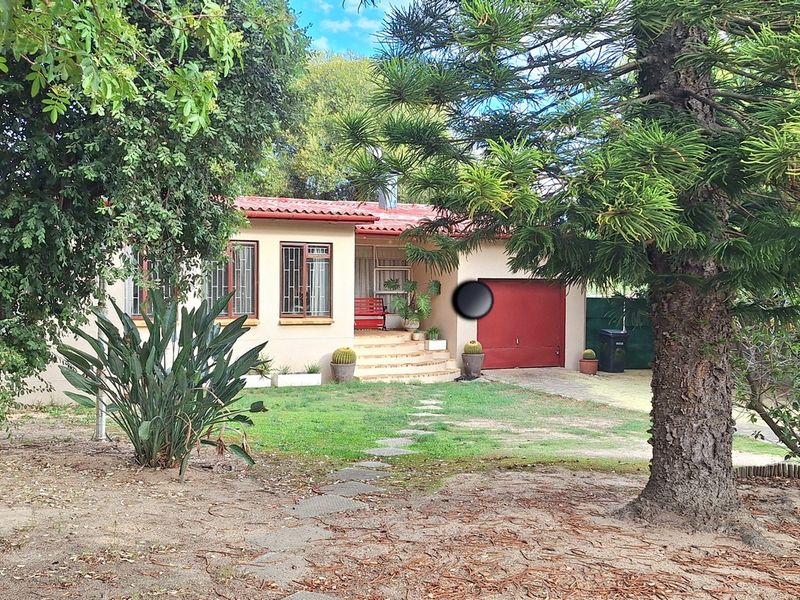 SOLE MANDATE - Welcome to your new address in a leafy street of popular Wellington North. - Photo 3