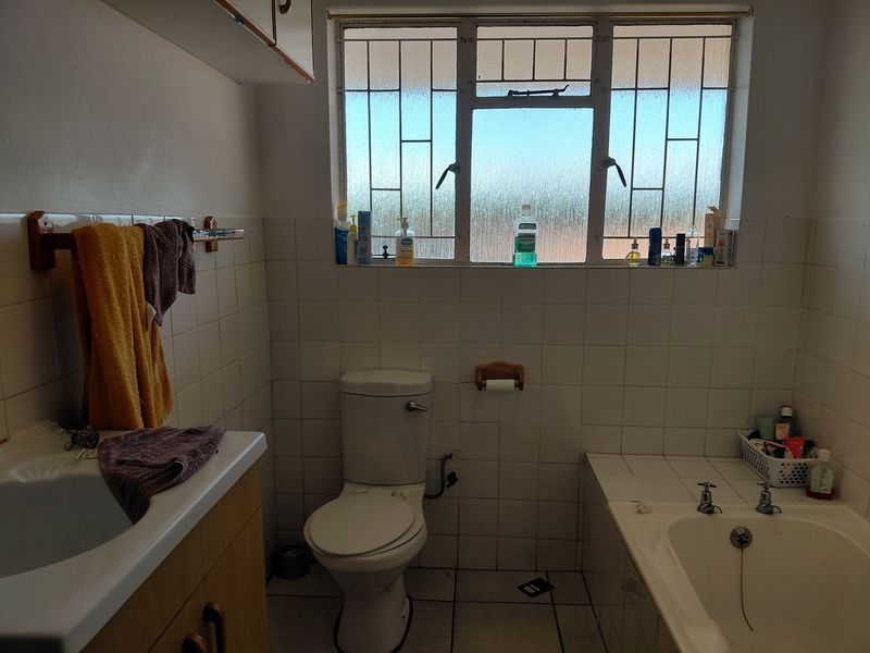 Bachelor Apartment in Wesbank Close to all Amenities - Photo 7