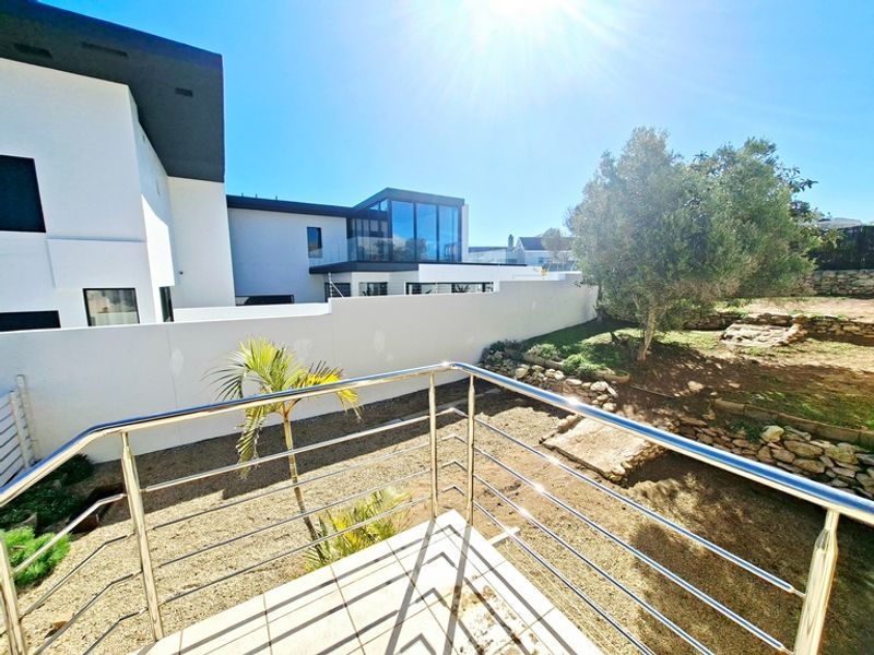Stunning Gem with lagoon views in Myburgh Park, Langebaan - Photo 4
