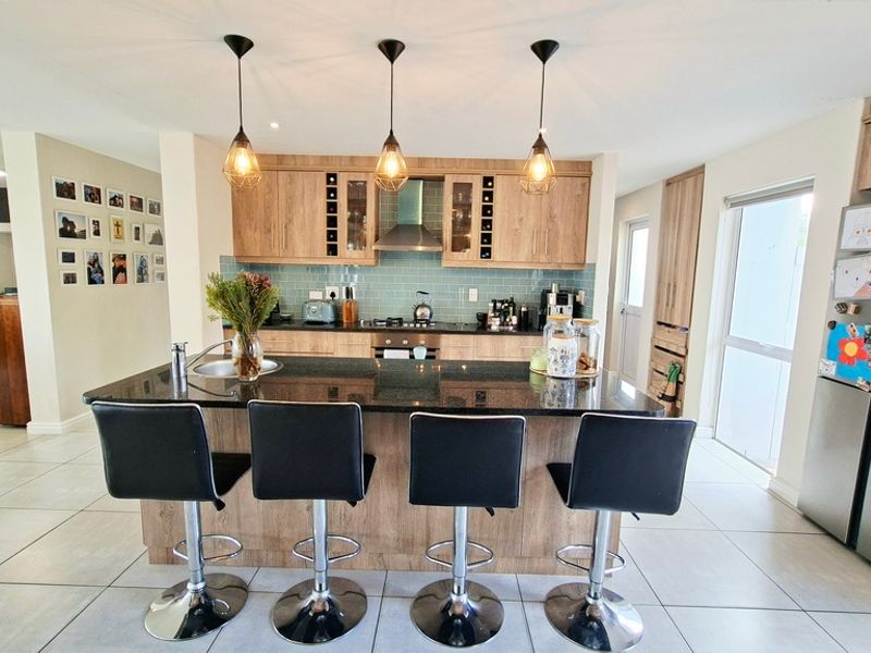 Stylish and Modern three bedroom home in Prestigious Langebaan Country Estate - Photo 7