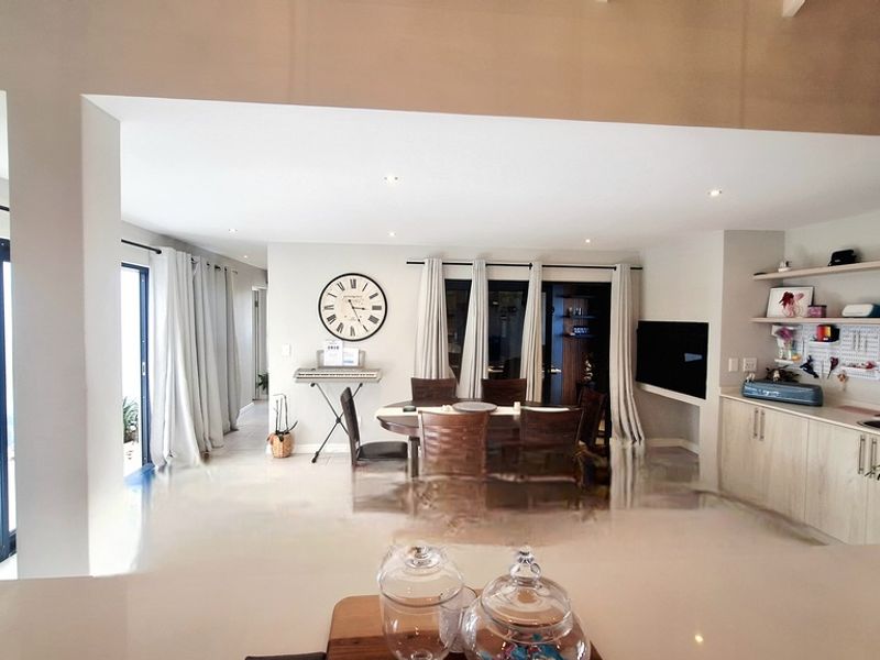 Modern three bedroom home with Seamless Indoor-Outdoor Living in Langebaan Country Estate - Photo 8
