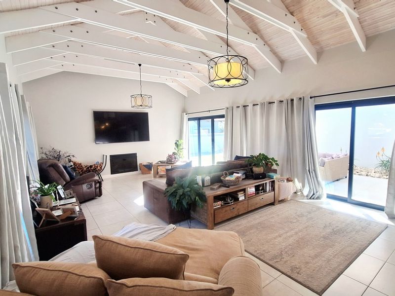 Modern three bedroom home with Seamless Indoor-Outdoor Living in Langebaan Country Estate - Photo 3