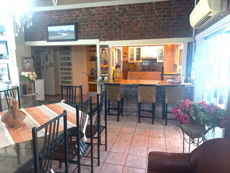 Spacious Family Home for Sale in Velddrif – West Coast Living at Its Best! - Photo 5