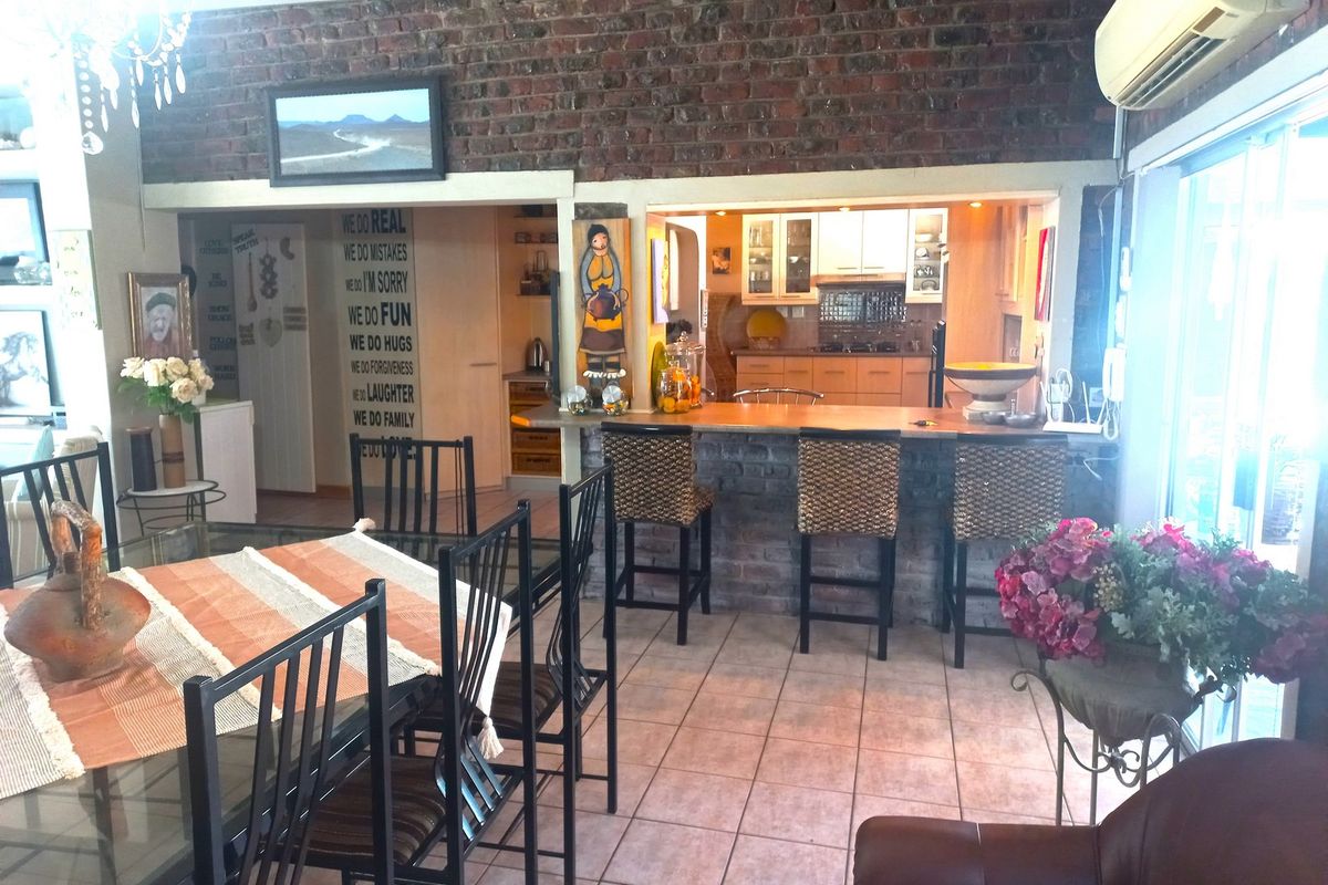 Spacious Family Home for Sale in Velddrif – West Coast Living at Its Best! - Photo 5