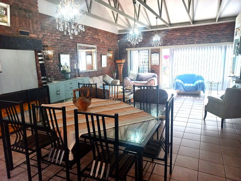 Spacious Family Home for Sale in Velddrif – West Coast Living at Its Best! - Photo 2