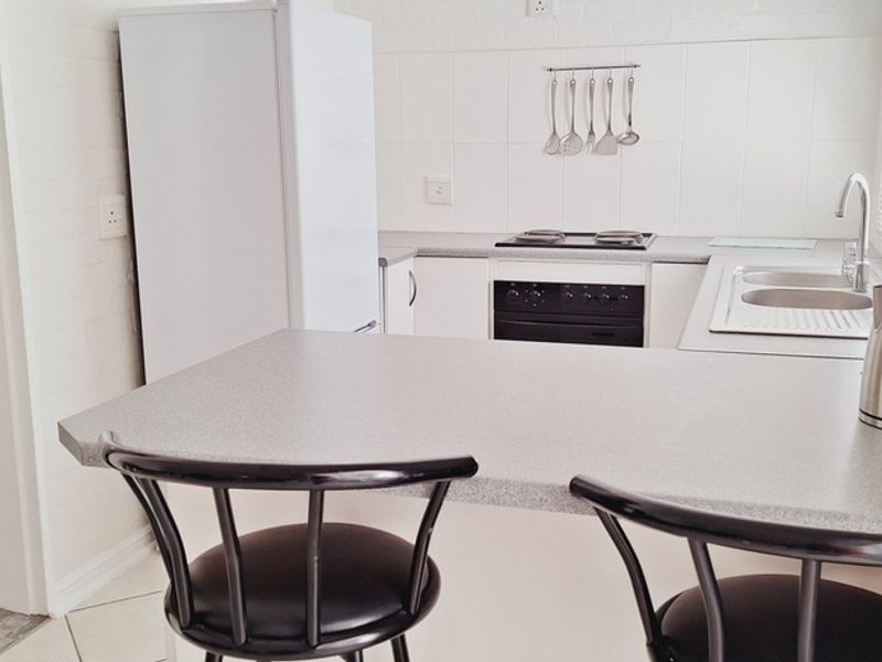 2 Bedroom Flatlet to let in Paradise Beach Estate - Photo 6