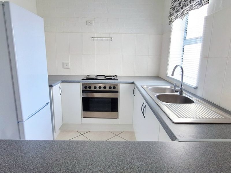 2 Bedroom Flatlet to let in Paradise Beach Estate - Photo 5