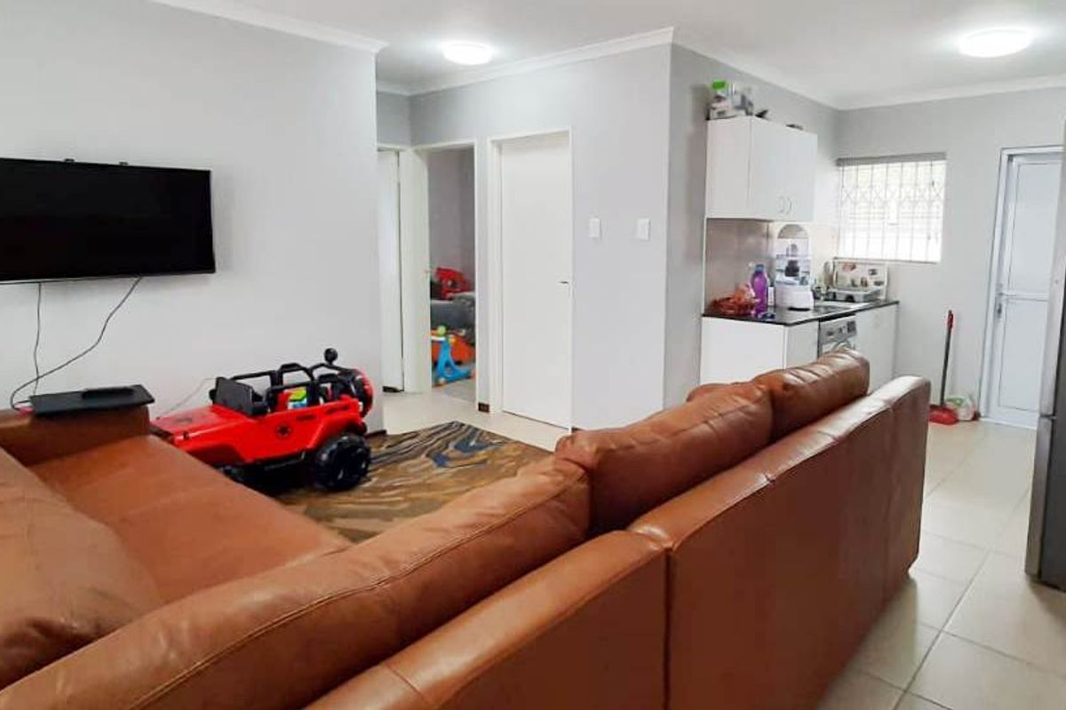 FAIRVIEW 2 BED 1 BATH TOWNHOUSE FOR RENT - Photo 2