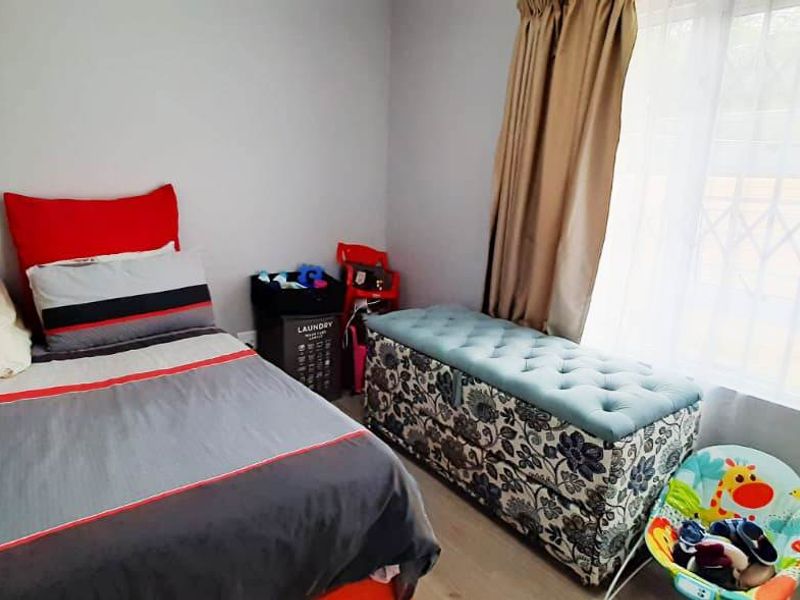 FAIRVIEW 2 BED 1 BATH TOWNHOUSE FOR RENT - Photo 9