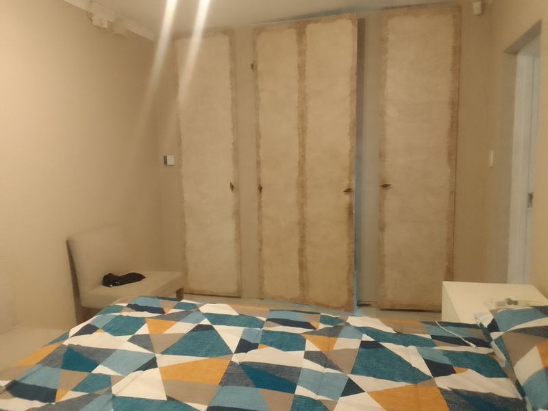 Spacious and Cozy 3-Bedroom Townhouse, Steps from Top Schools - Photo 8