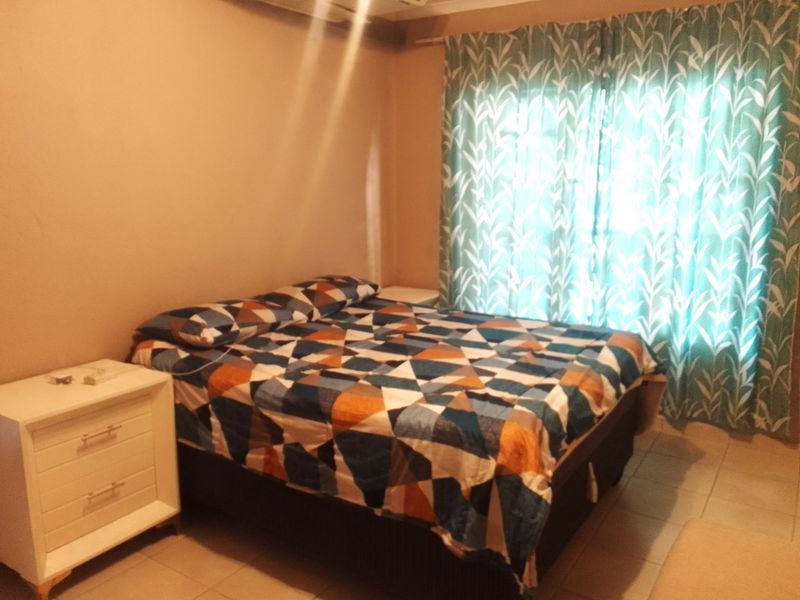 Spacious and Cozy 3-Bedroom Townhouse, Steps from Top Schools - Photo 7